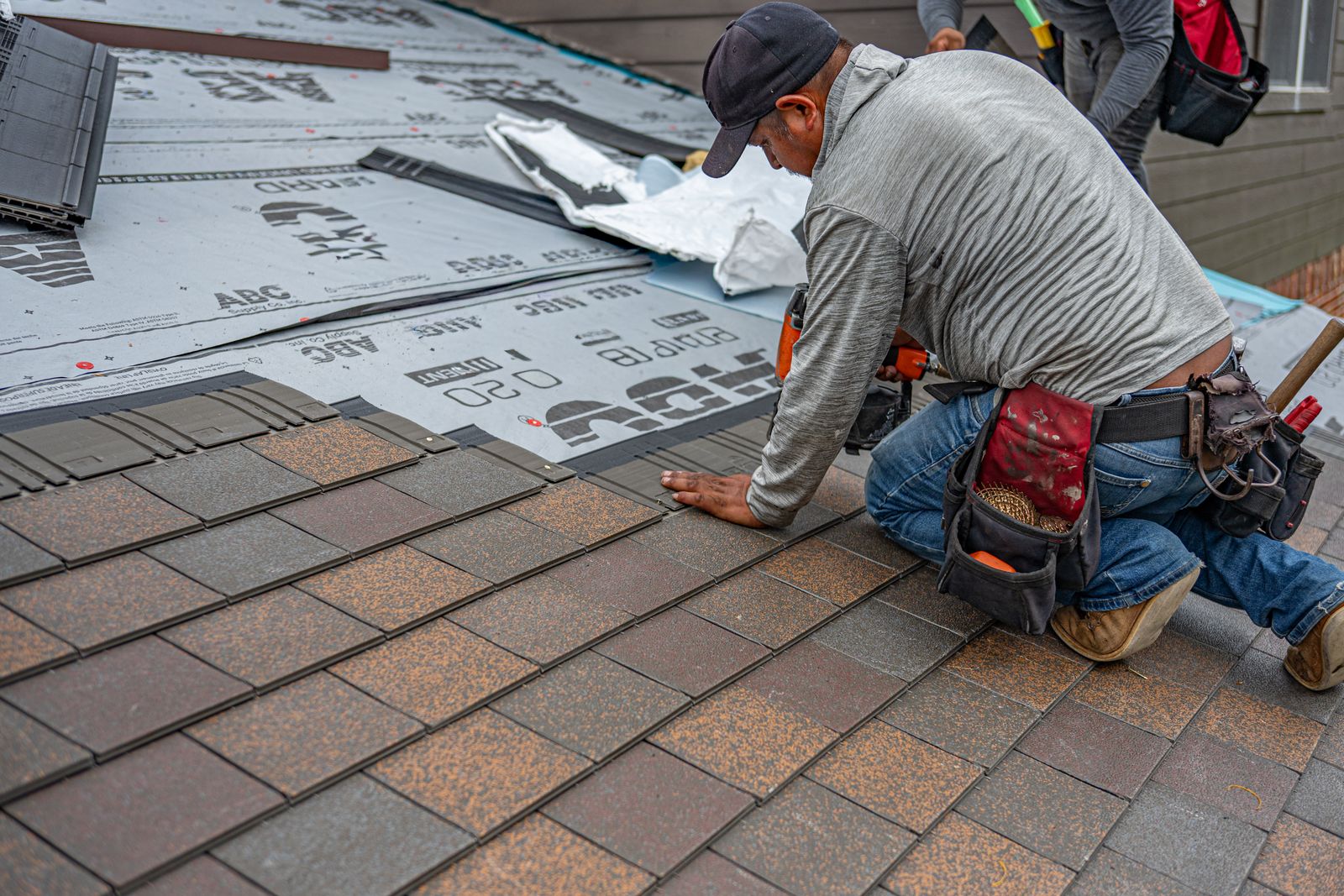 Asphalt shingles
